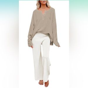 NWOT Lounge set in medium- white and khaki